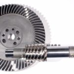 Hypoid bevel gear set